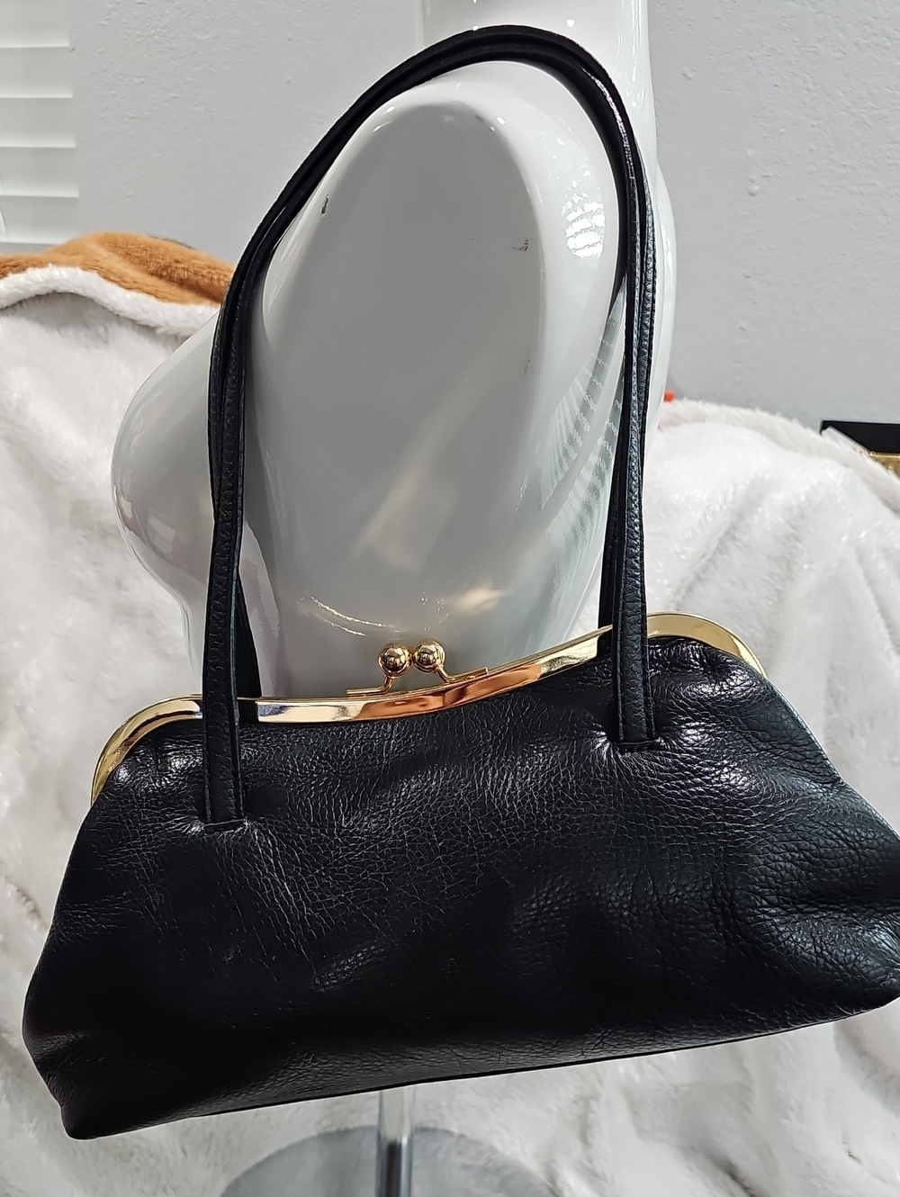 Preston & York Black Leather Kiss-Lock Shoulder Bag with Gold Frame